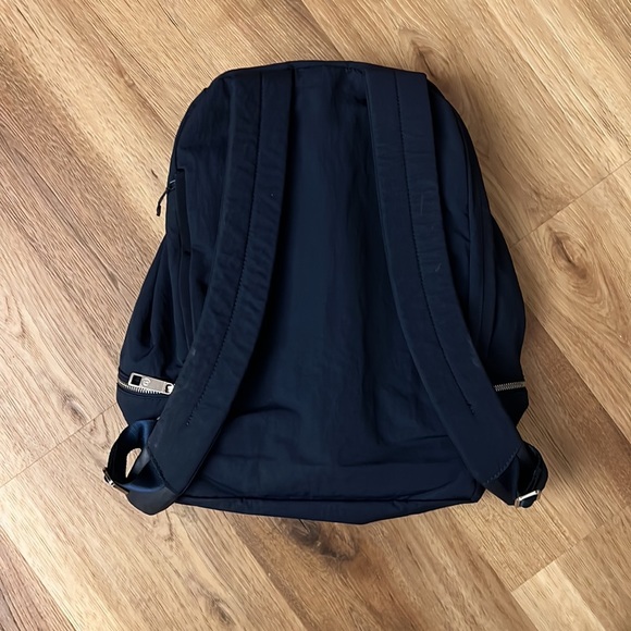 Navy Lululemon City Adventurer Backpack 17L - Picture 2 of 3